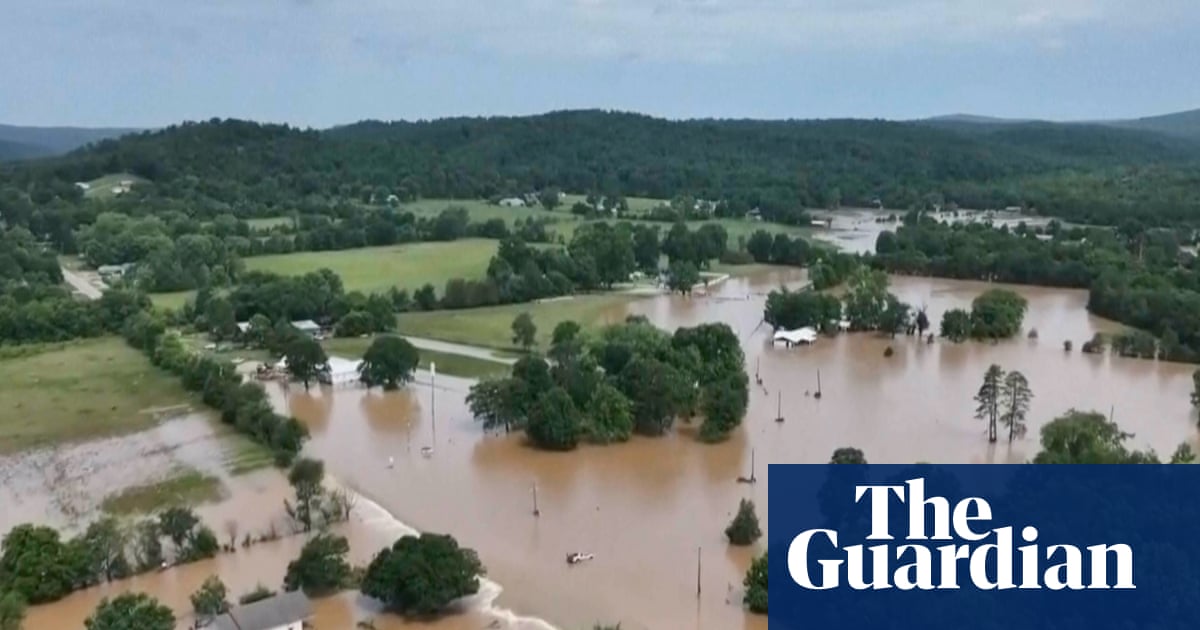 Flash flooding in Missouri leaves one person dead as 200 campers are rescued