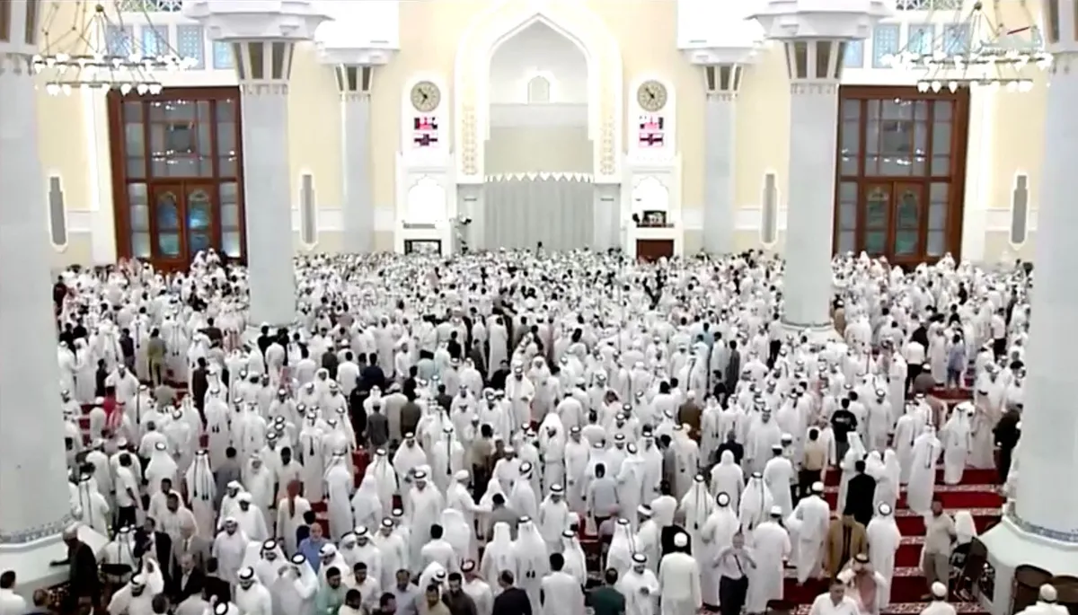 Thousands gather to bid farewell to Qatar’s Father Emir Sheikh Hamad