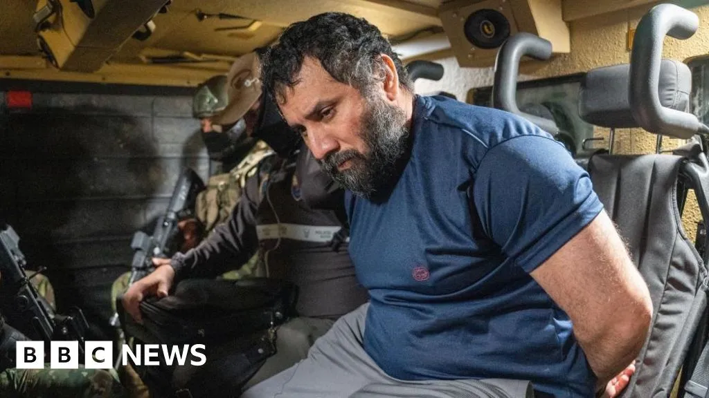 Men disguised as police kill Ecuadorean drug lord's brother