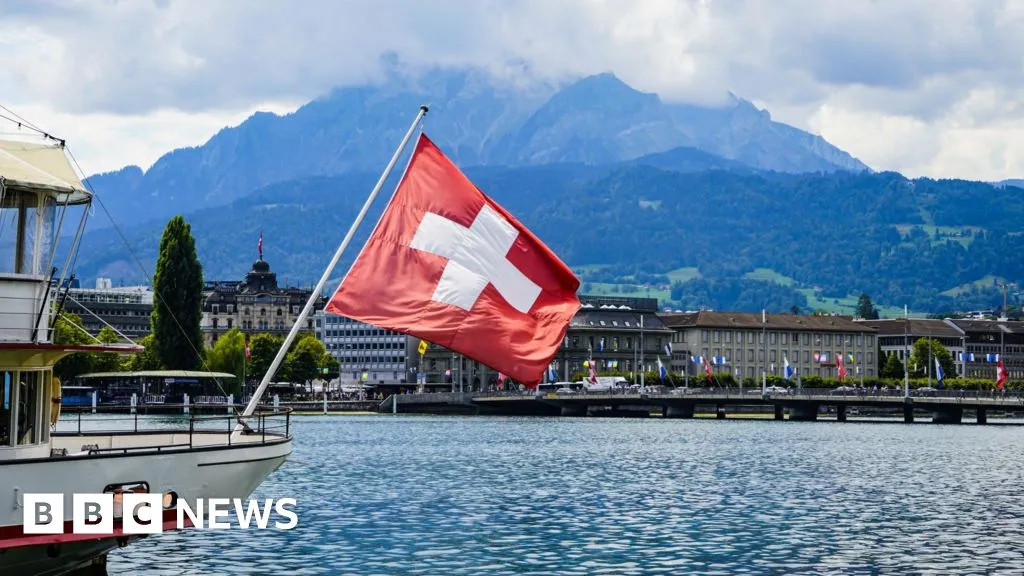 UK-Switzerland deal to scrap roaming charges and allow Britons to use e-gates