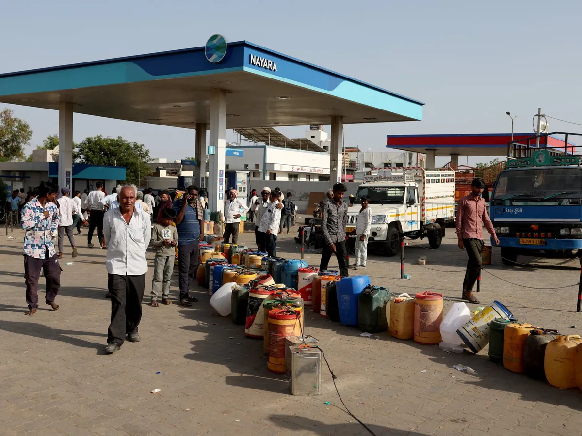 Oil hits 1-month high as US-Iran fighting clouds Strait of Hormuz outlook