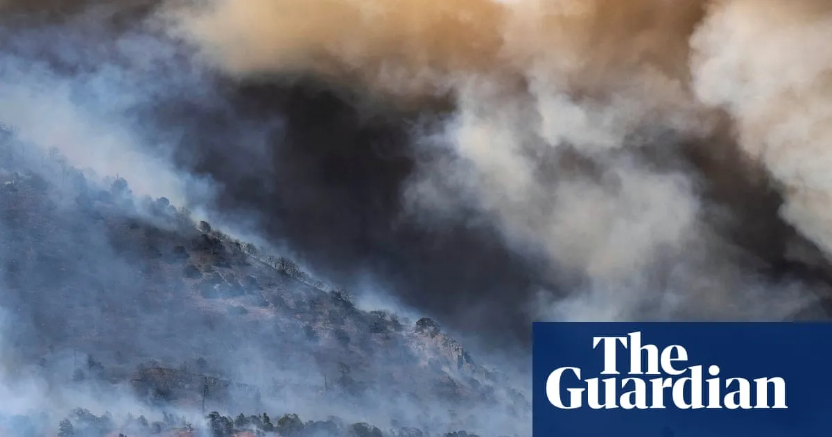Pilot killed fighting Colorado wildfire identified as Nicholas Dale