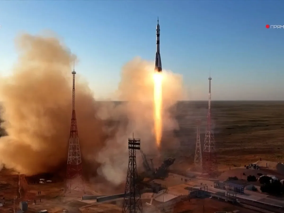US, Russian astronauts launch into orbit for joint space mission