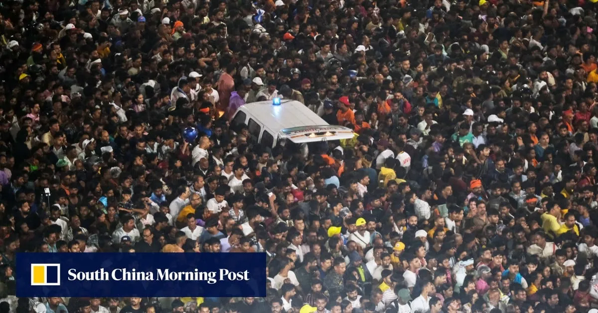 1 dead, nearly 100 injured in crush at India chariot festival