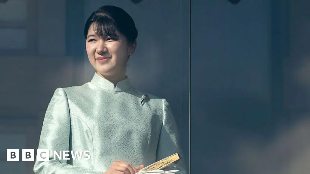 Japan relaxes royal succession rules - but ban on female emperors remain