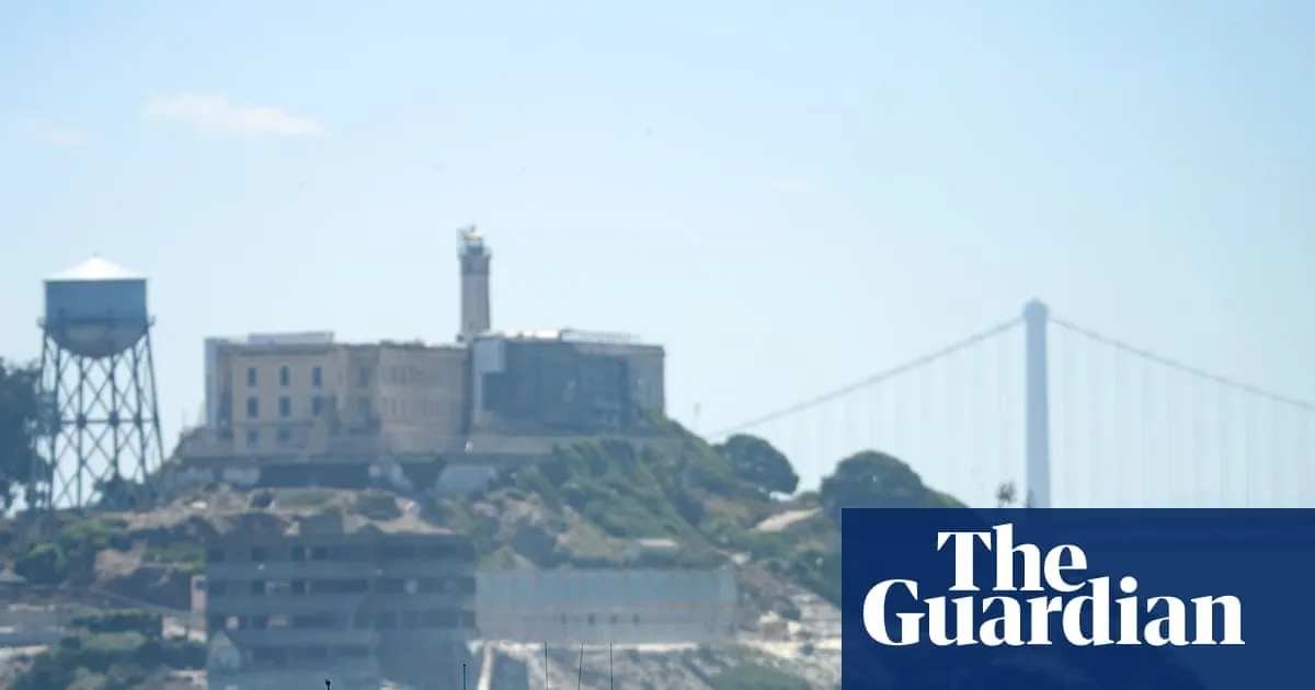 San Francisco police find wreckage of boat that sank as body identified