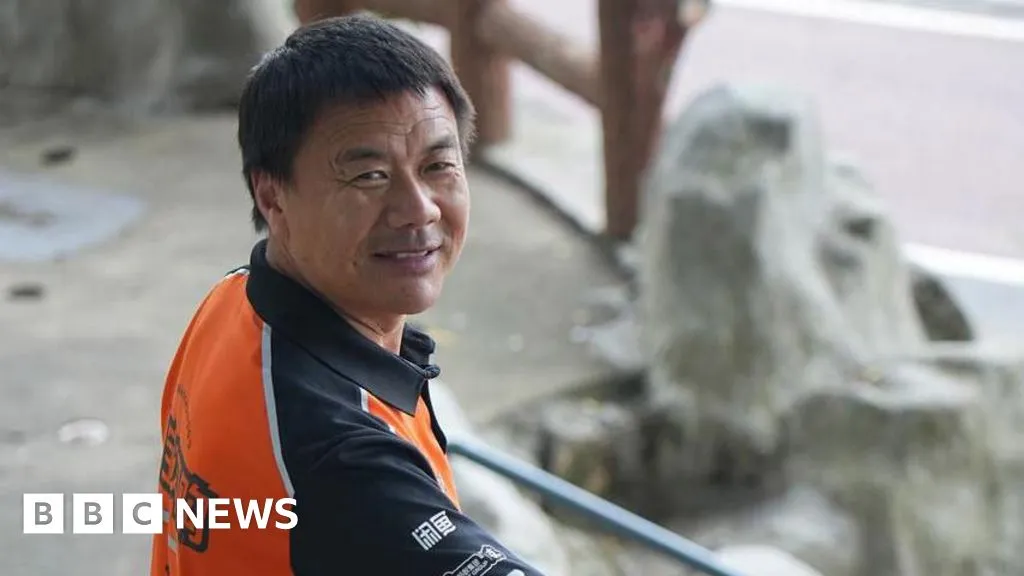 Food delivery rider wins China's top literary prize