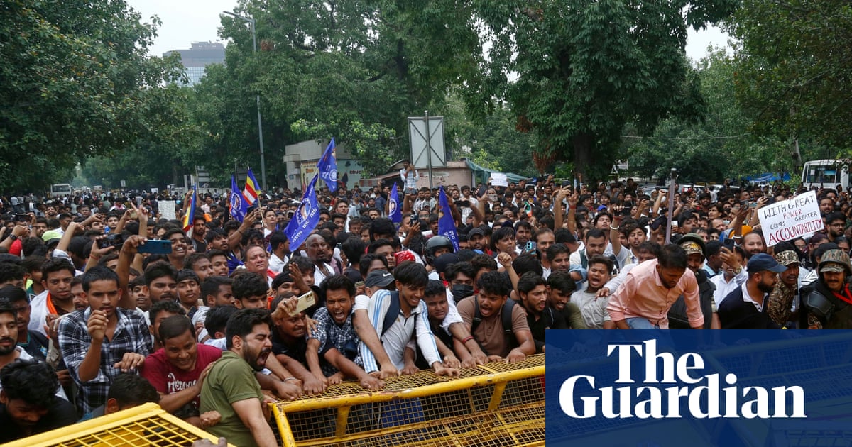 Tens of thousands of Cockroach party protesters defy police with Delhi march