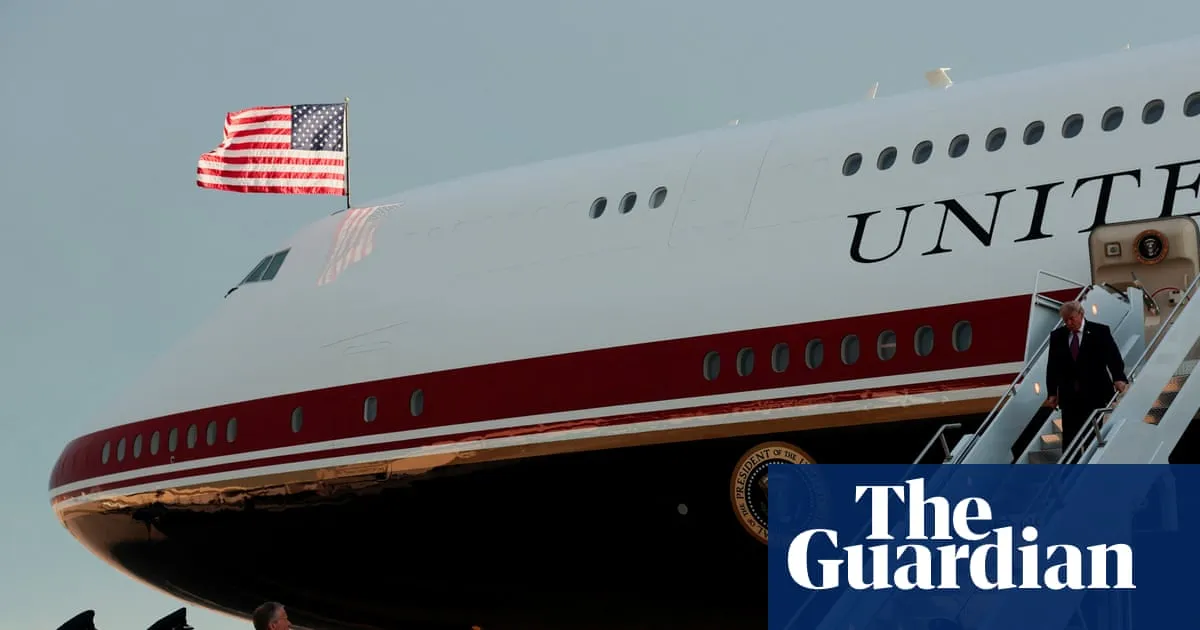 Trump acknowledges that jet from Qatar lacks defensive systems of Air Force One