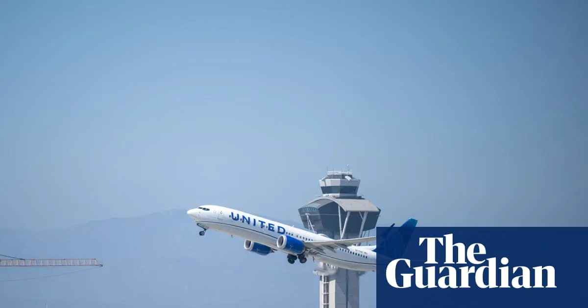 United Airlines says it will ‘look into’ worker’s threat to call ICE in viral video
