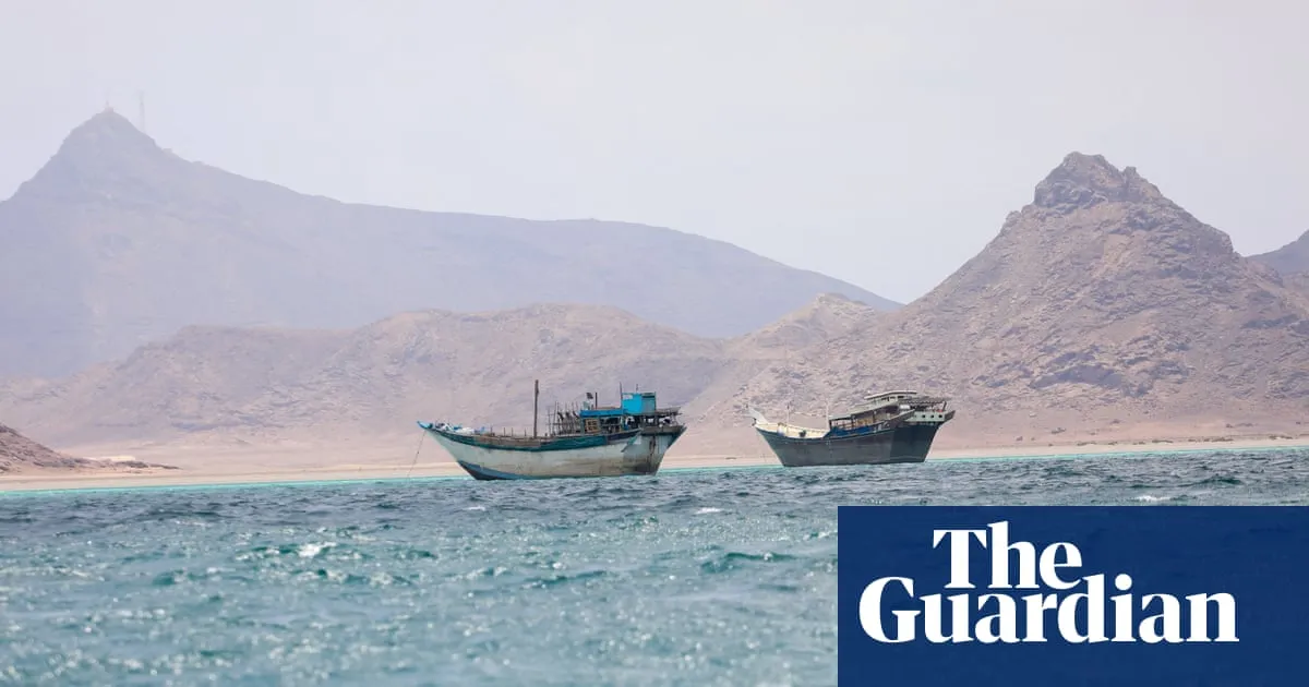 Houthis threaten to attack shipping tankers if they use Saudi Arabian ports on Red Sea