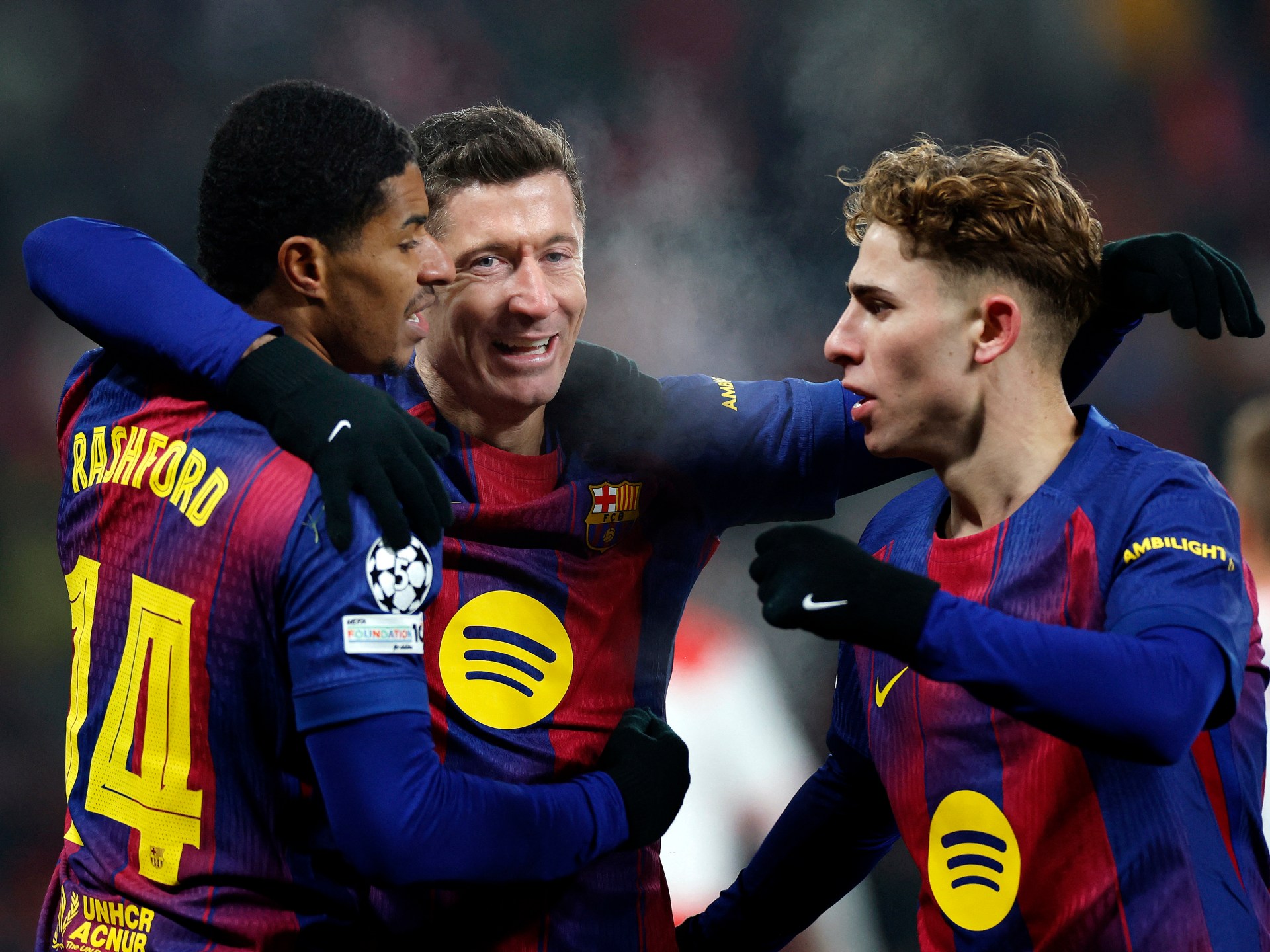 Barcelona avoid blip in Prague to maintain Champions League top eight hope