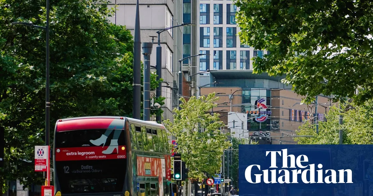 Burnham announces bus fares across England to be capped at £2