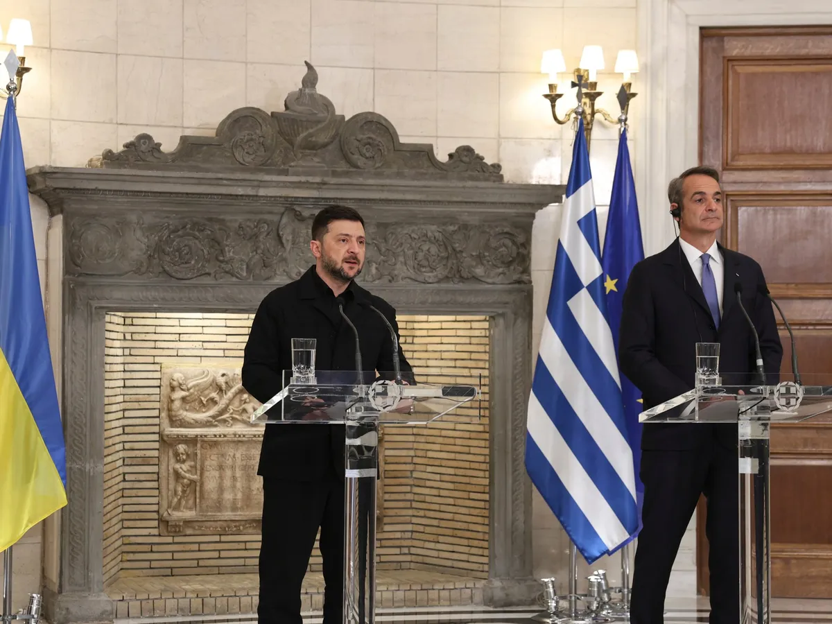 Baulking at shipping sanctions, Greece balances Ukraine aid, fear of Russia