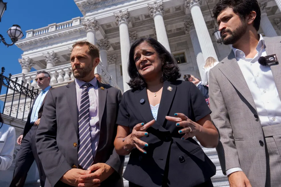 House again passes resolution seeking to halt military action in Iran as some Republicans defect