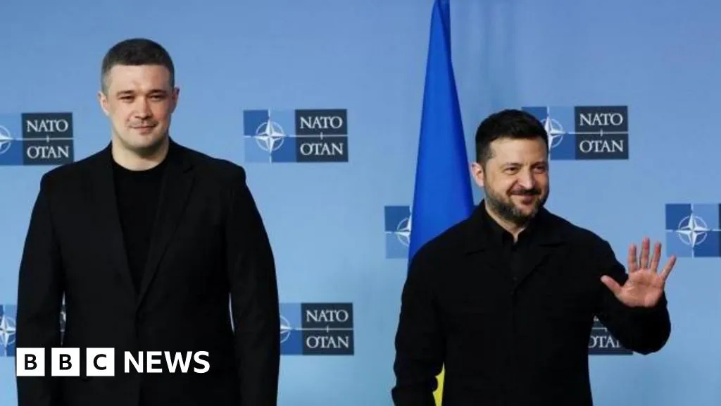 Ukraine's ousted defence minister insists on being reinstated