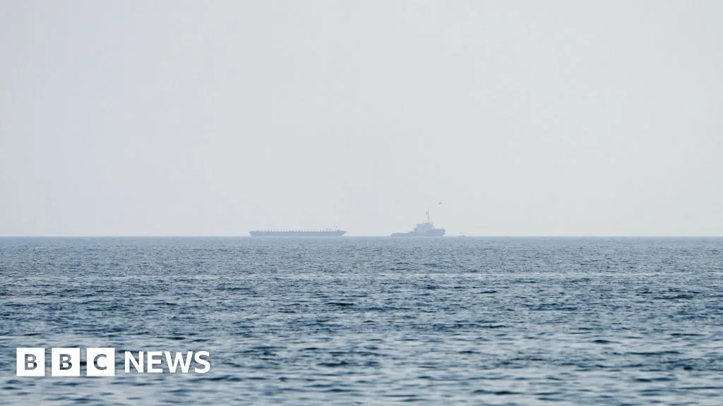 US and Iran trade more strikes in Gulf as fears of escalation mount