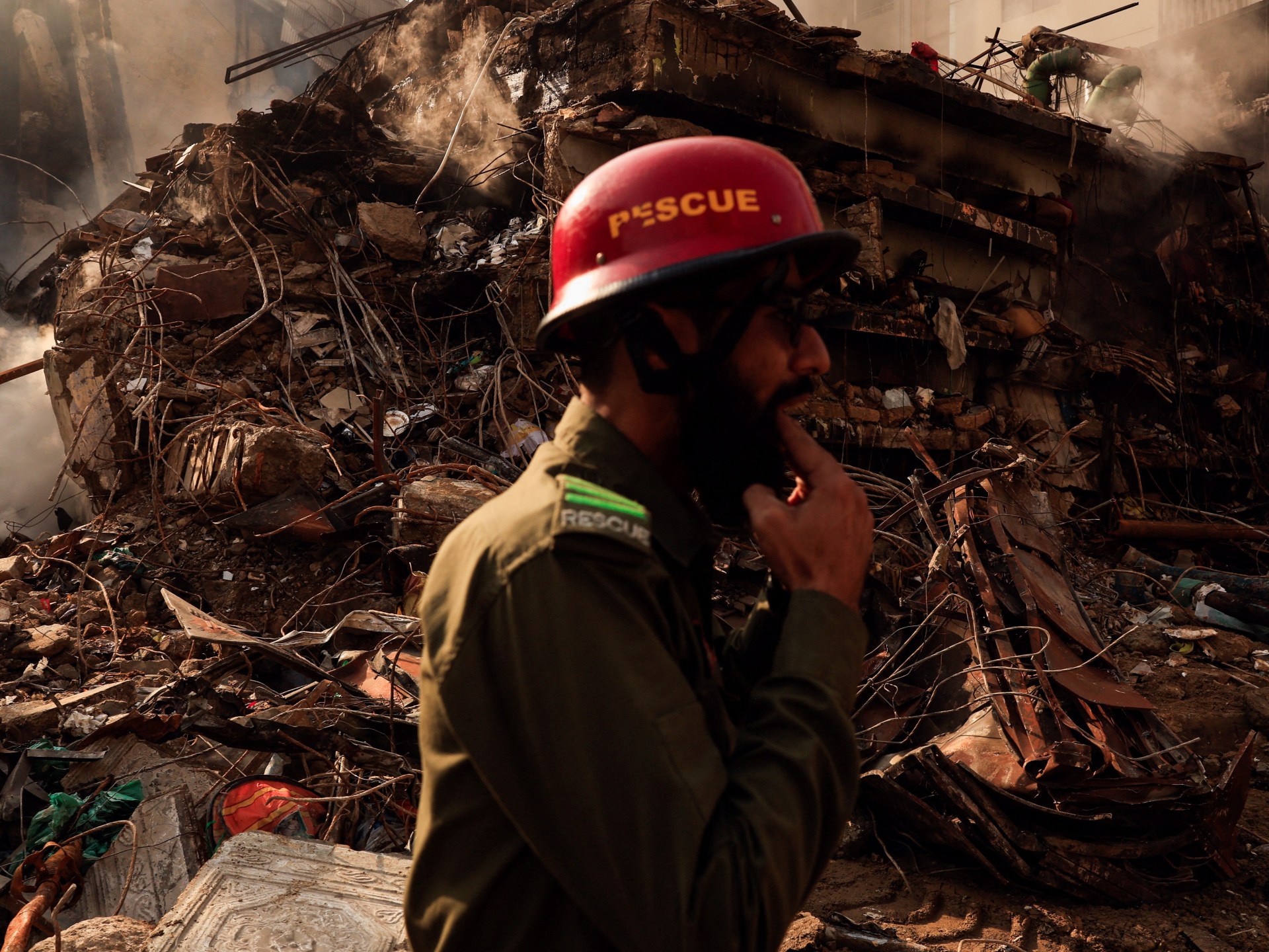 Death toll in Pakistan shopping centre fire rises to at least 60
