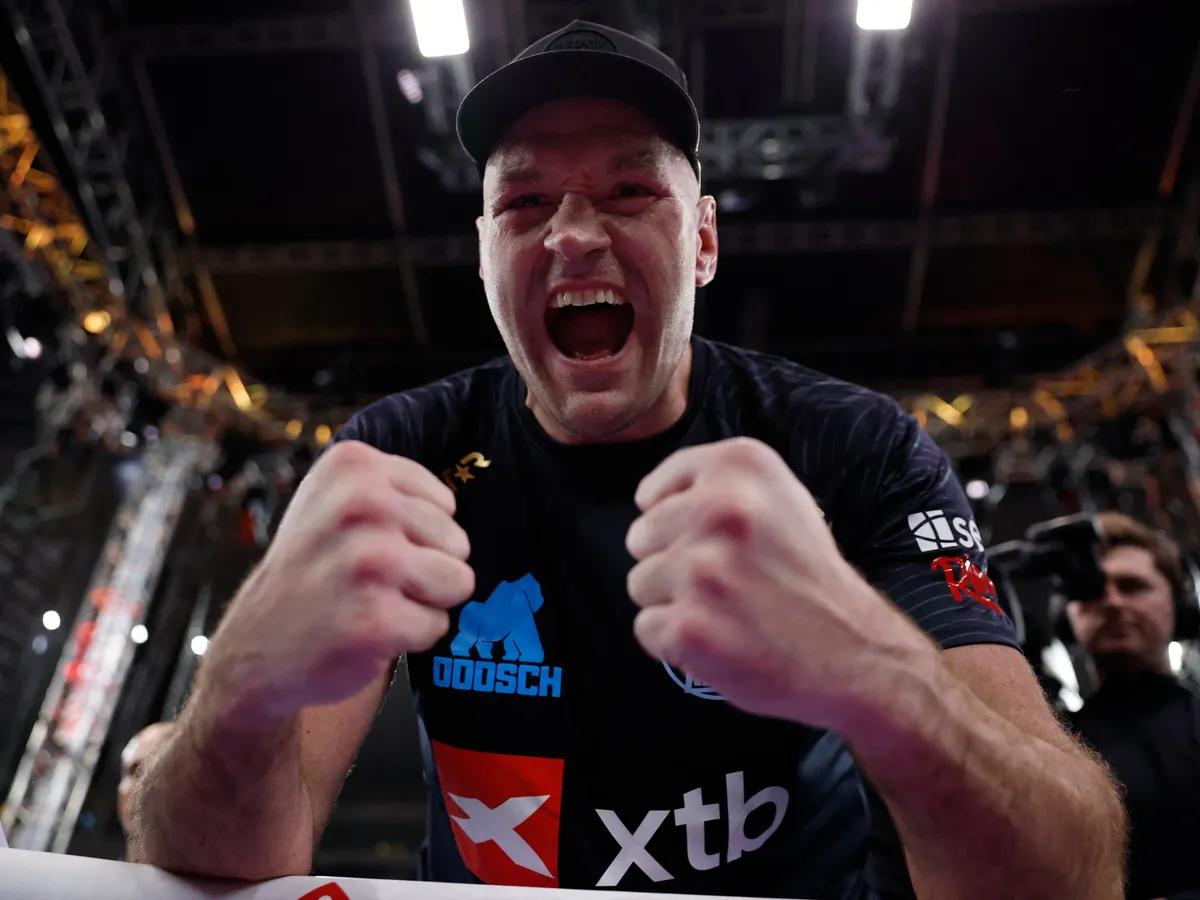 Fury dominates Wach in Thailand boxing bout ahead of Joshua showdown