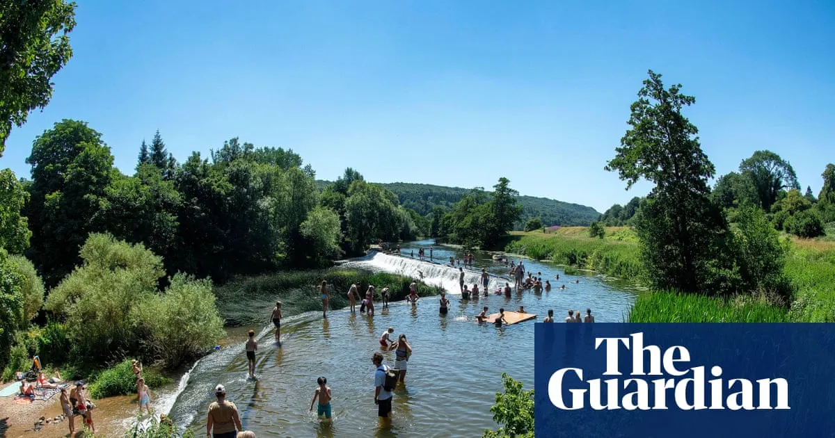 Almost 75% of England’s riverbanks ‘off limits’ to public, figures show