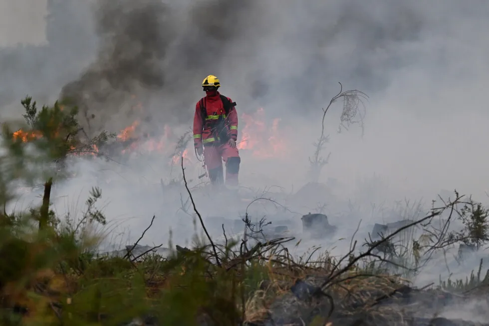 Wildfire forces another 55,000 people to evacuate in southwest France