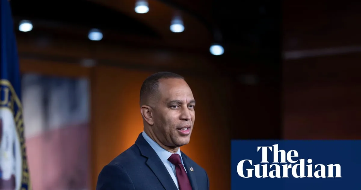 Republicans have ‘nothing to run on’ in midterms after Trump failures, Jeffries says