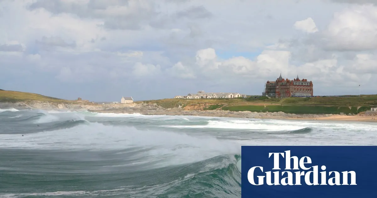 Father and daughter die after being pulled from sea at Cornish beach