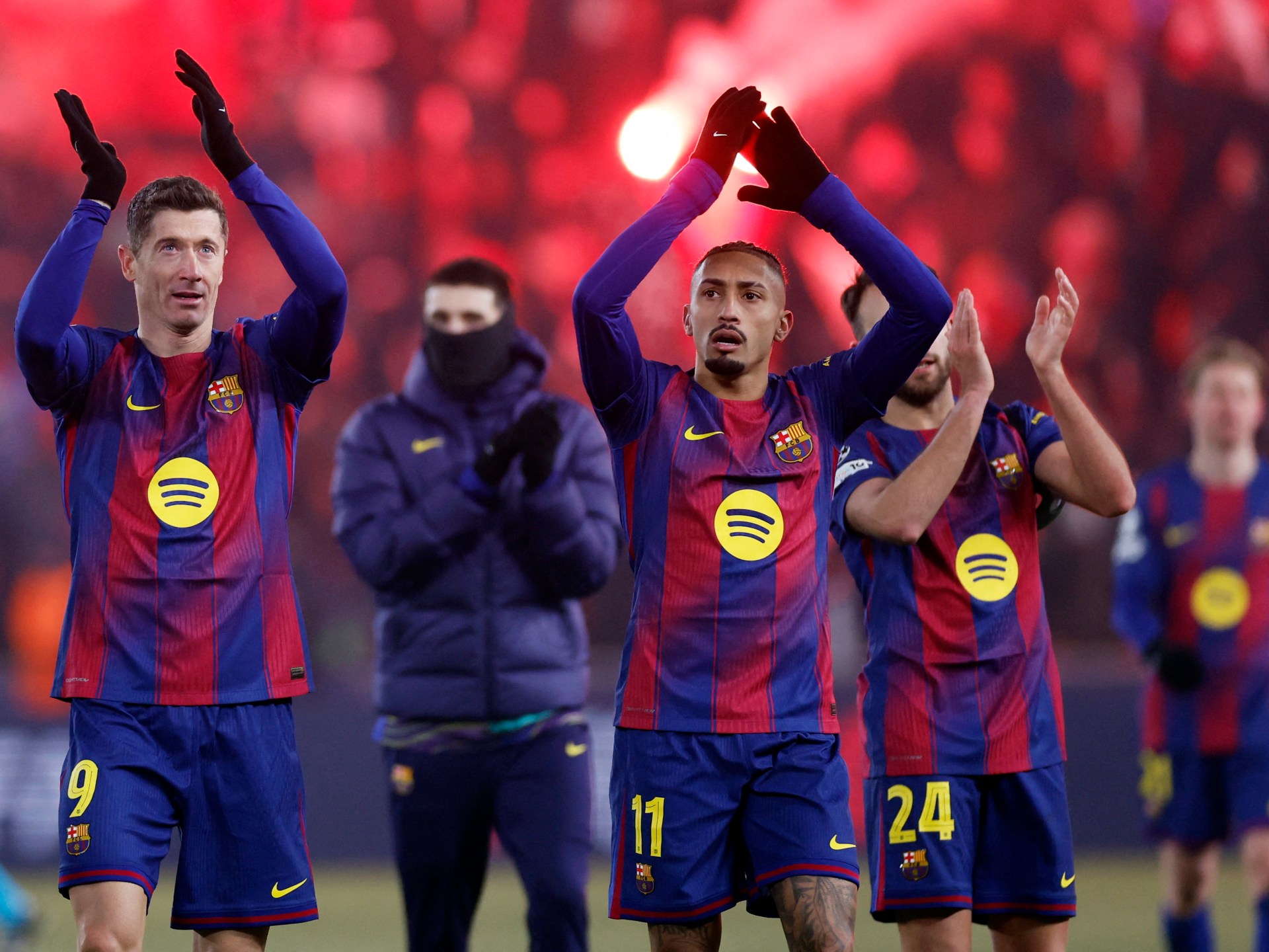 Which teams can still qualify for the UEFA Champions League knockouts?