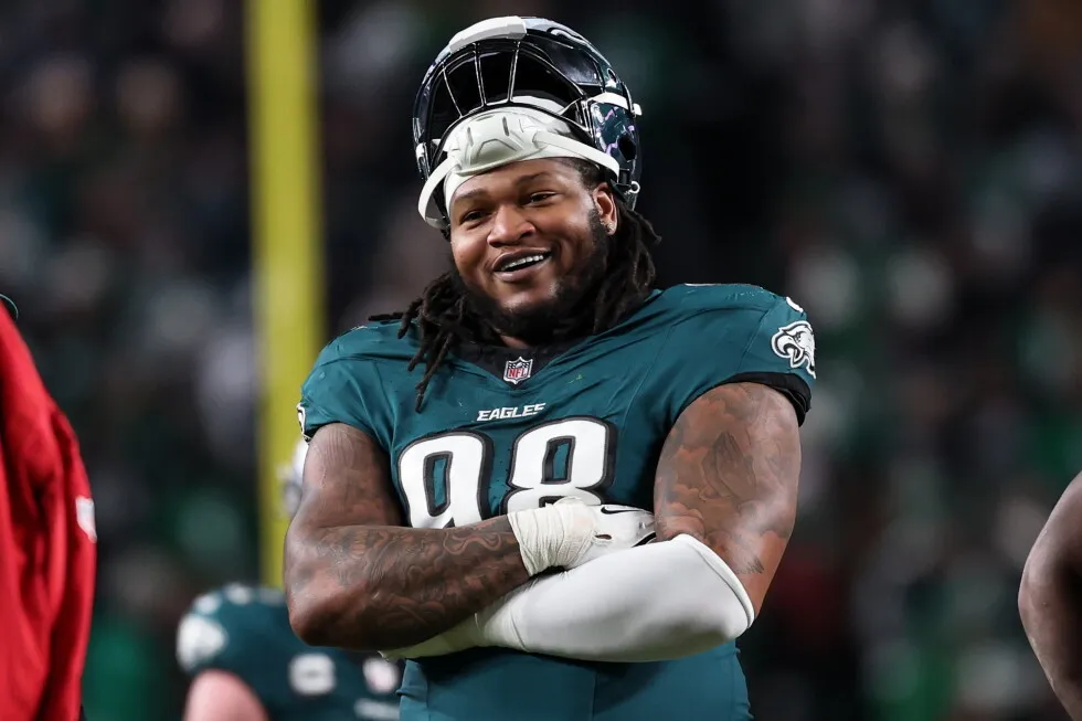 Eagles set to make Jalen Carter highest-paid defensive tackle in NFL, AP source says
