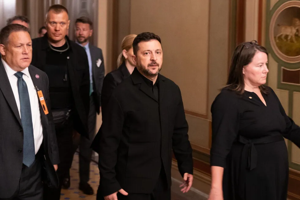 Senate takes first steps on Russian sanctions after meeting with Zelenskyy