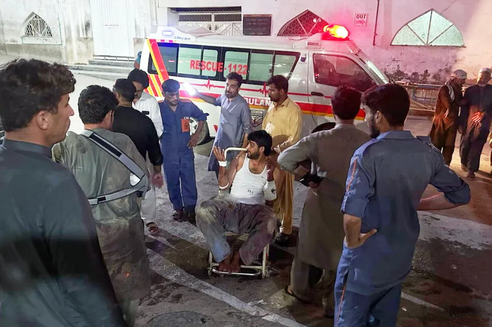 Deadly overnight raid on a Pakistani police post leaves 11 officers and 15 attackers dead