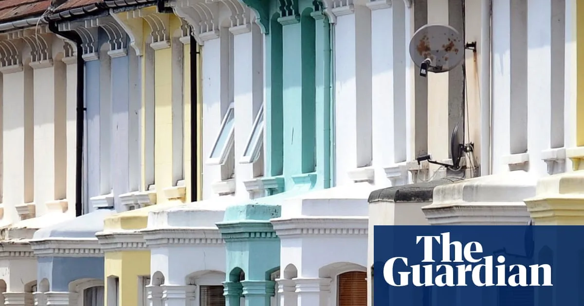 UK house prices up 0.1% in July as buyers remain cautious on interest rates