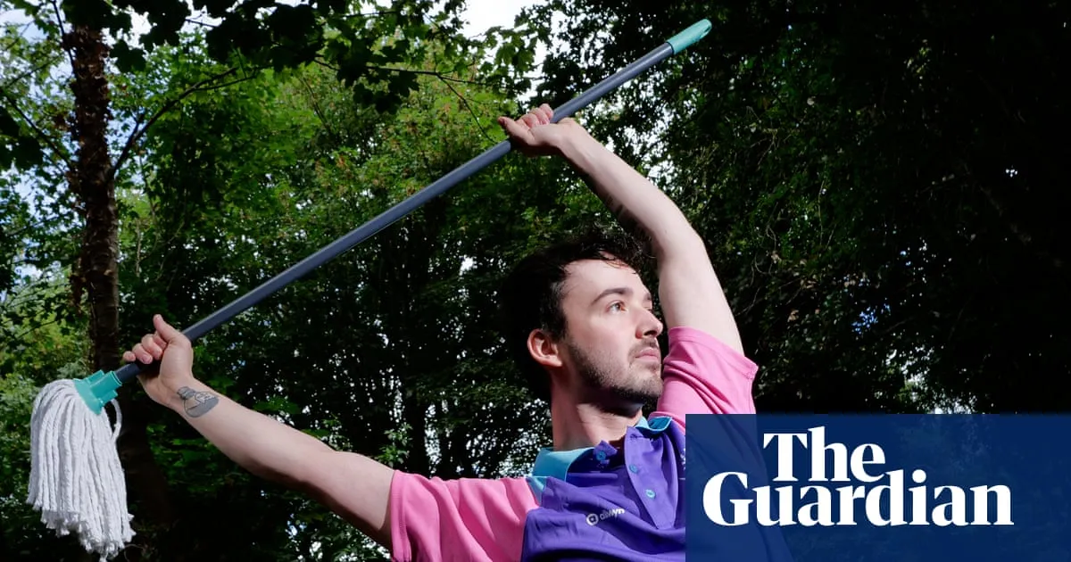 ‘It’s OK to mess around’: how ‘mop man’ stole the show at Glasgow’s Commonwealth Games