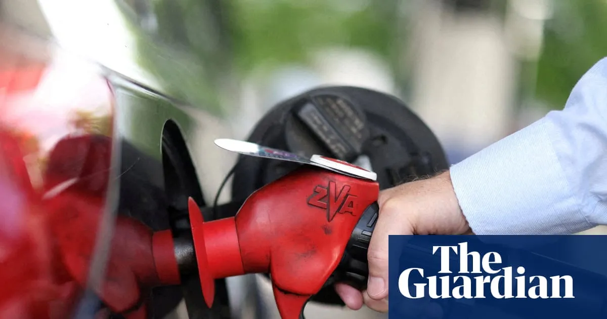 Petrol prices on track to top $2 a litre as Bowen sounds death knell for fuel excise relief