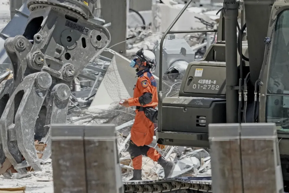 Officials end a five-day rescue operation at Japan’s collapsed Aeon Mall following powerful quake