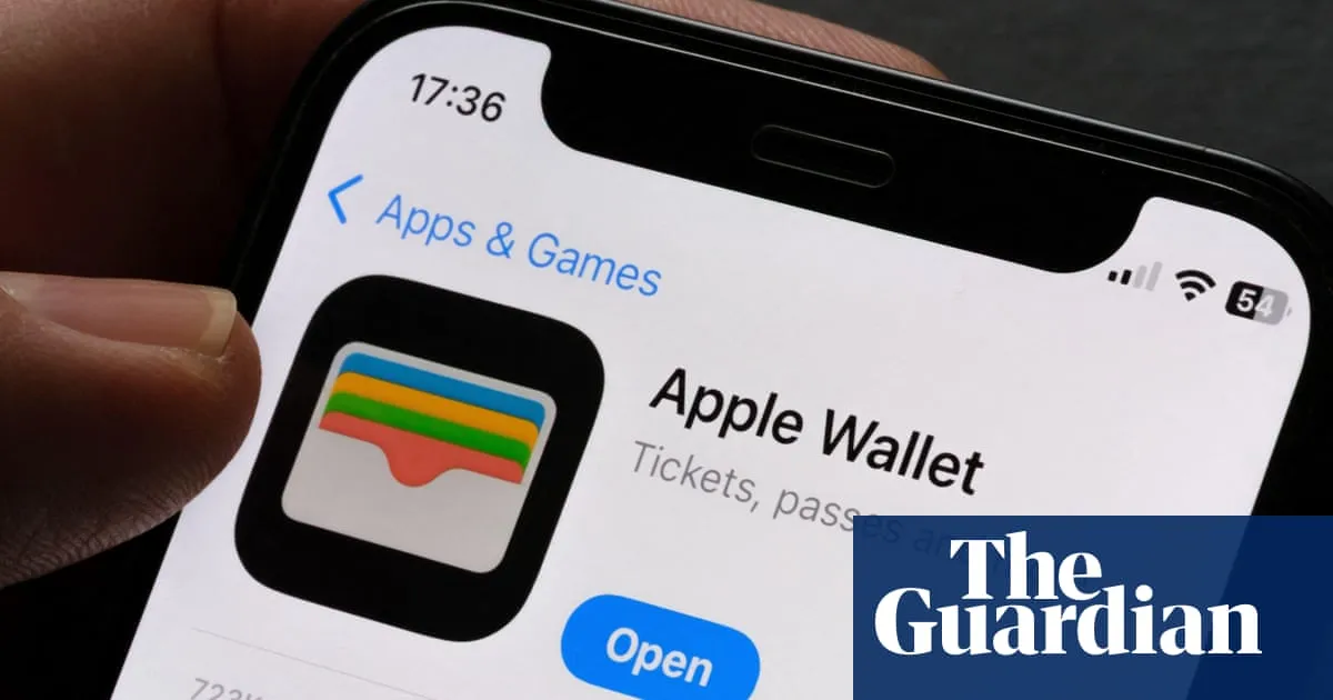 Campaigner launches £1.5bn legal action in UK against Apple over wallet’s ‘hidden fees’