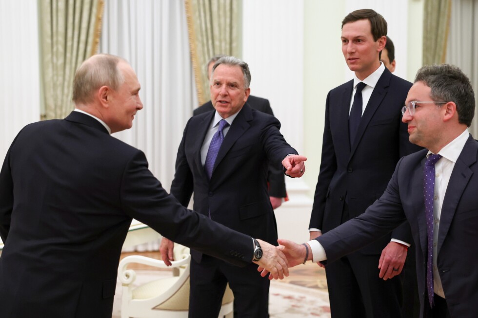 Putin meets Trump’s envoys as Kremlin says Ukraine settlement hinges on territory