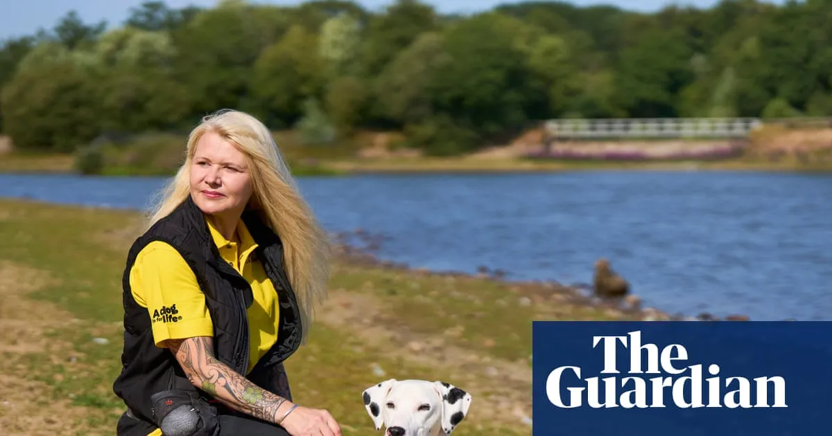 Campaign warns of perils UK waters can pose for dogs and owners
