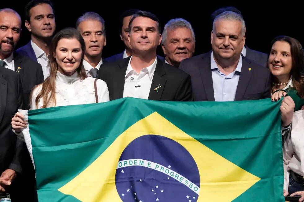Flávio Bolsonaro announces his running mate for Brazil’s October election in a bid against Lula