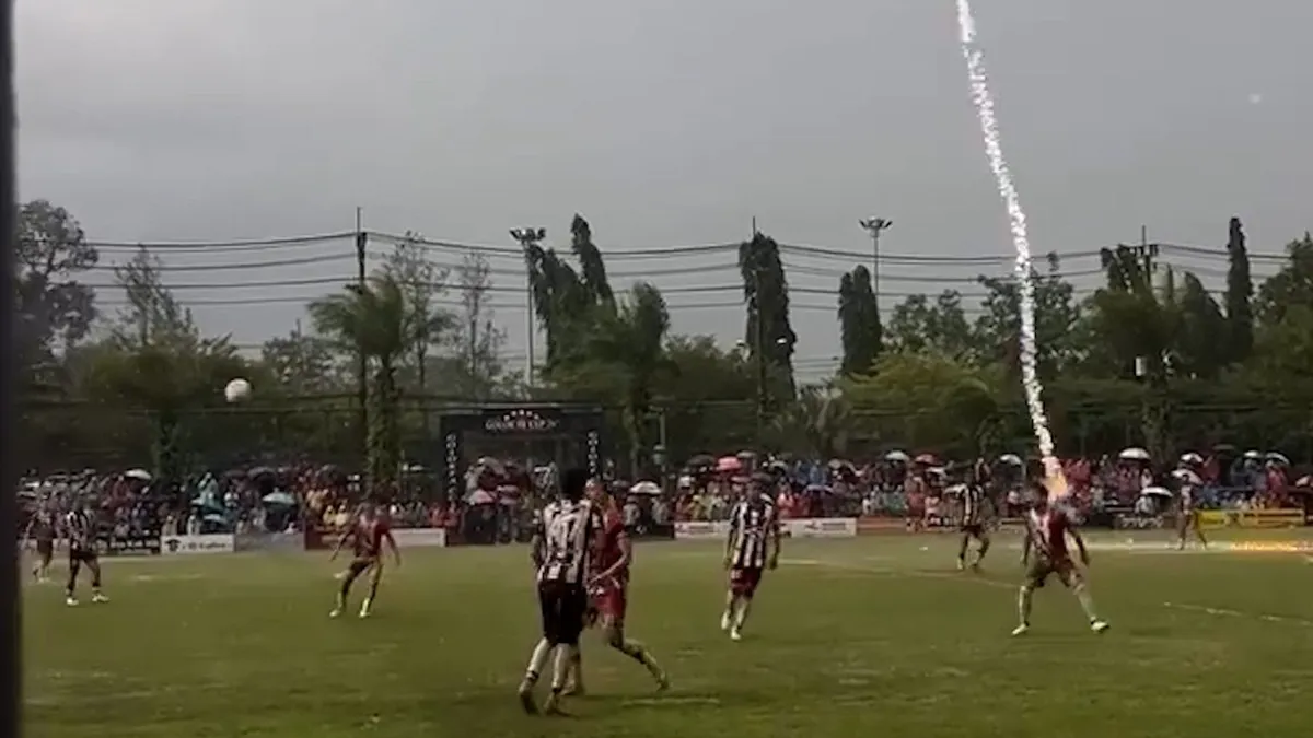 Lightning strike kills Thai footballer during match