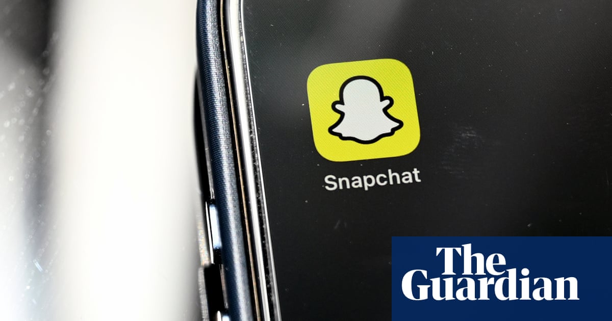 Russia blocks Snapchat and restricts Apple’s FaceTime, state officials say
