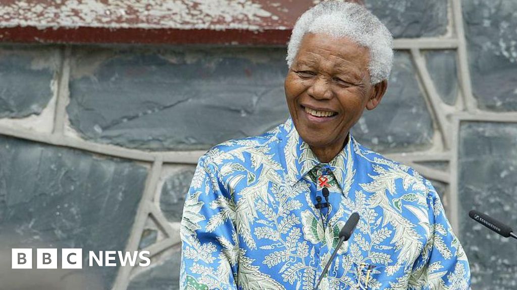 Mandela's prison key, sunglasses and shirt can be sold after daughter wins court battle