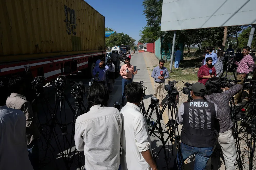 Pakistan issues foreign media guidelines, drawing criticism from press freedom groups