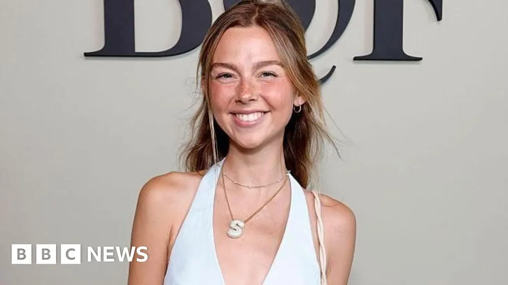 TikTok star Sydney Towle, who shared her cancer journey online, dies aged 26