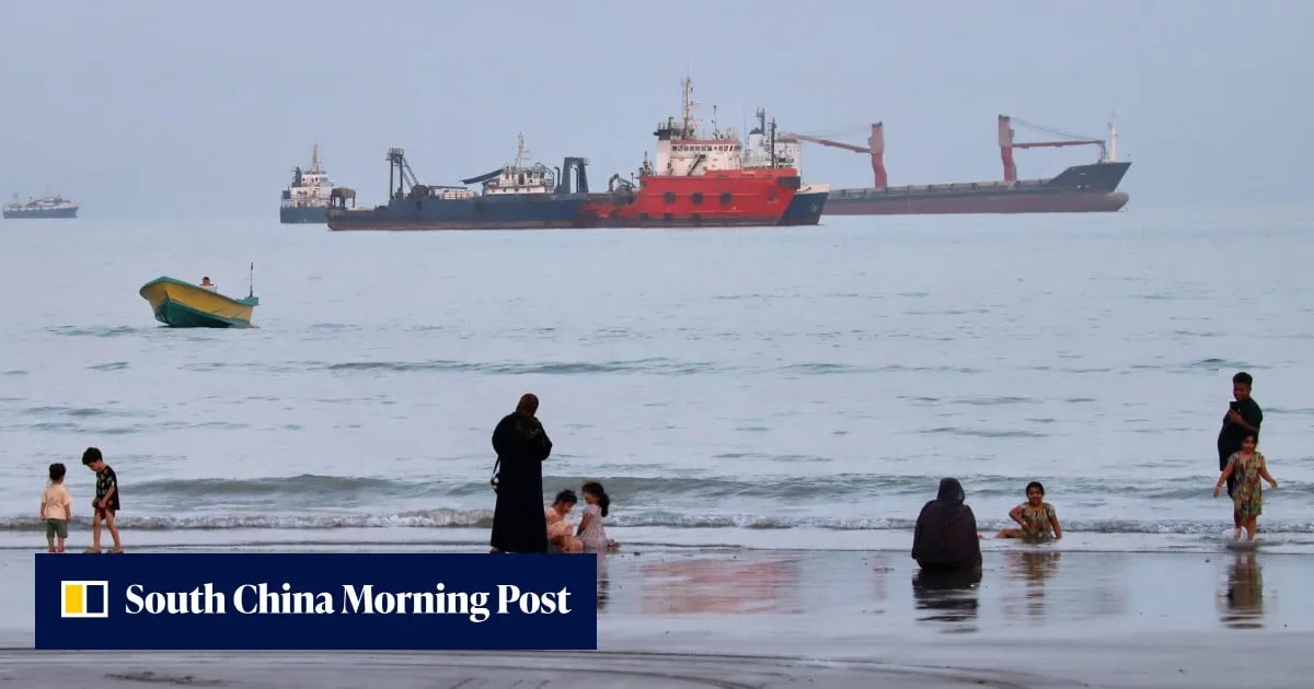 Iran seeks to bar US ships as Hormuz deal with Oman advances
